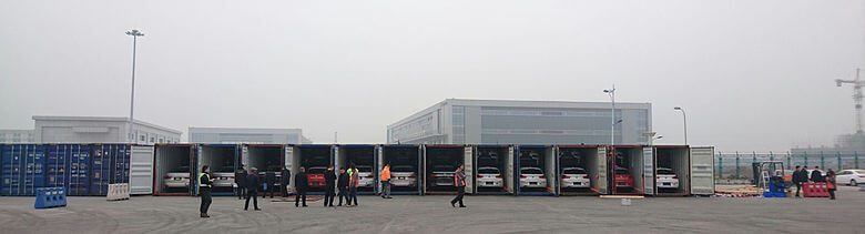 Successful unloading of wide BMW vehicles in China